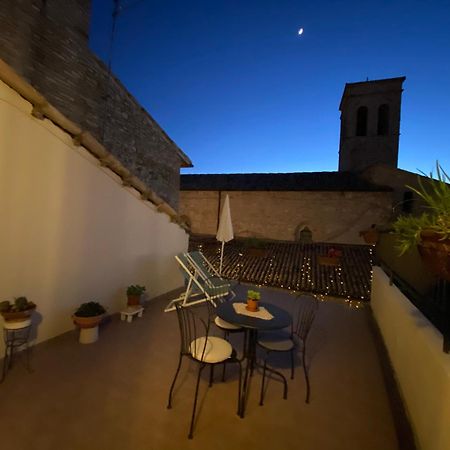 App. Con Terrazza Panoramica In Centro-Montefalco Eksteriør bilde