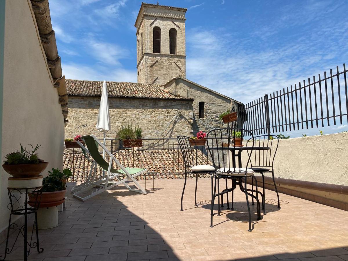 App. Con Terrazza Panoramica In Centro-Montefalco Eksteriør bilde