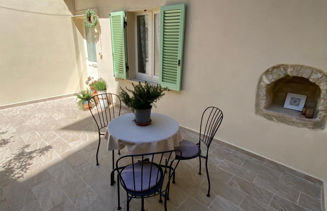 App. Con Terrazza Panoramica In Centro-Montefalco Eksteriør bilde