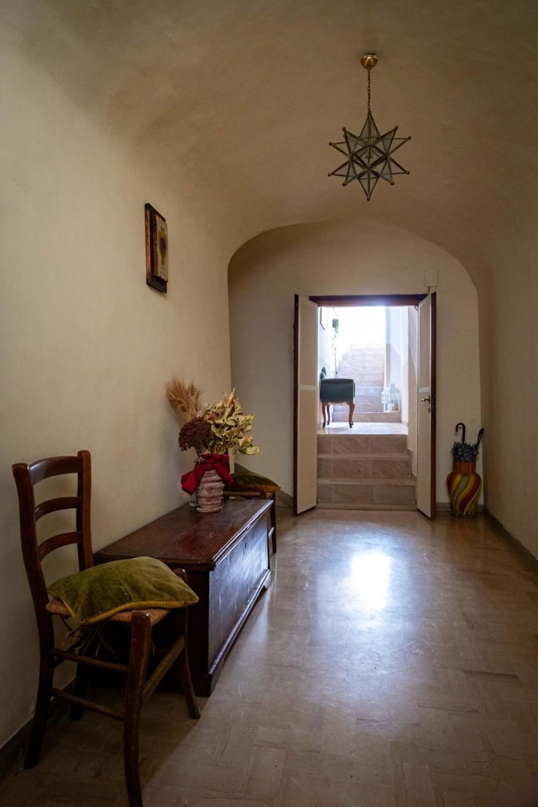 App. Con Terrazza Panoramica In Centro-Montefalco Eksteriør bilde