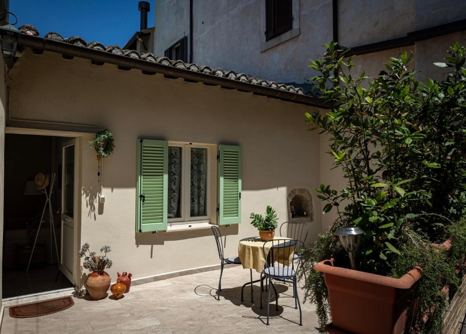 App. Con Terrazza Panoramica In Centro-Montefalco Eksteriør bilde